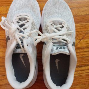 Women's Nike sneakers